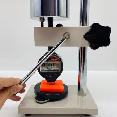 Máy đo độ cứng Durometer bỏ túi kỹ thuật số với dải đo 0-100HD, tuân thủ các tiêu chuẩn DIN53505 và ASTMD2240