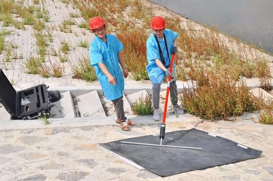 Thiết bị dò tìm rò rỉ màng địa kỹ thuật 0.6kV-50KV