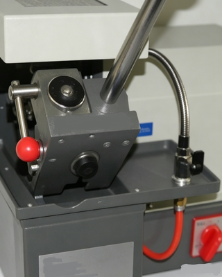 HC-300E 2800R/min Laboratory Metallography Sample Cutting Machine With Circulating Cooling System For Material Test